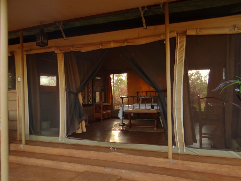 فندق Ikweta Safari Camp Maua المظهر الخارجي الصورة